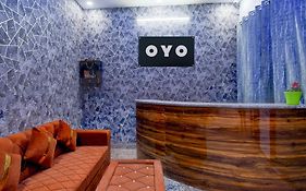 Hotel O Luxury Inn - 2